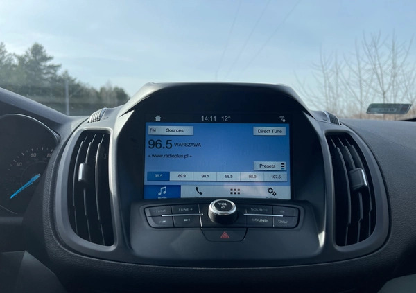 Ford Escape cena 66000 przebieg: 75500, rok produkcji 2018 z Sochaczew małe 277